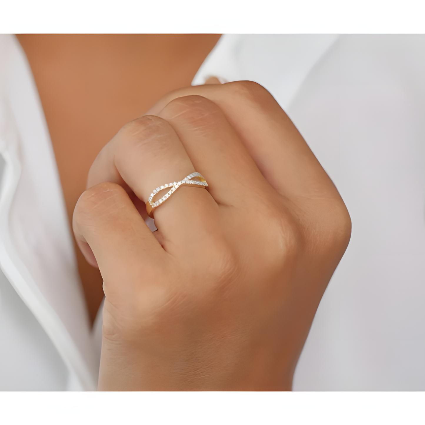 Criss-Cross Golden Band Ring