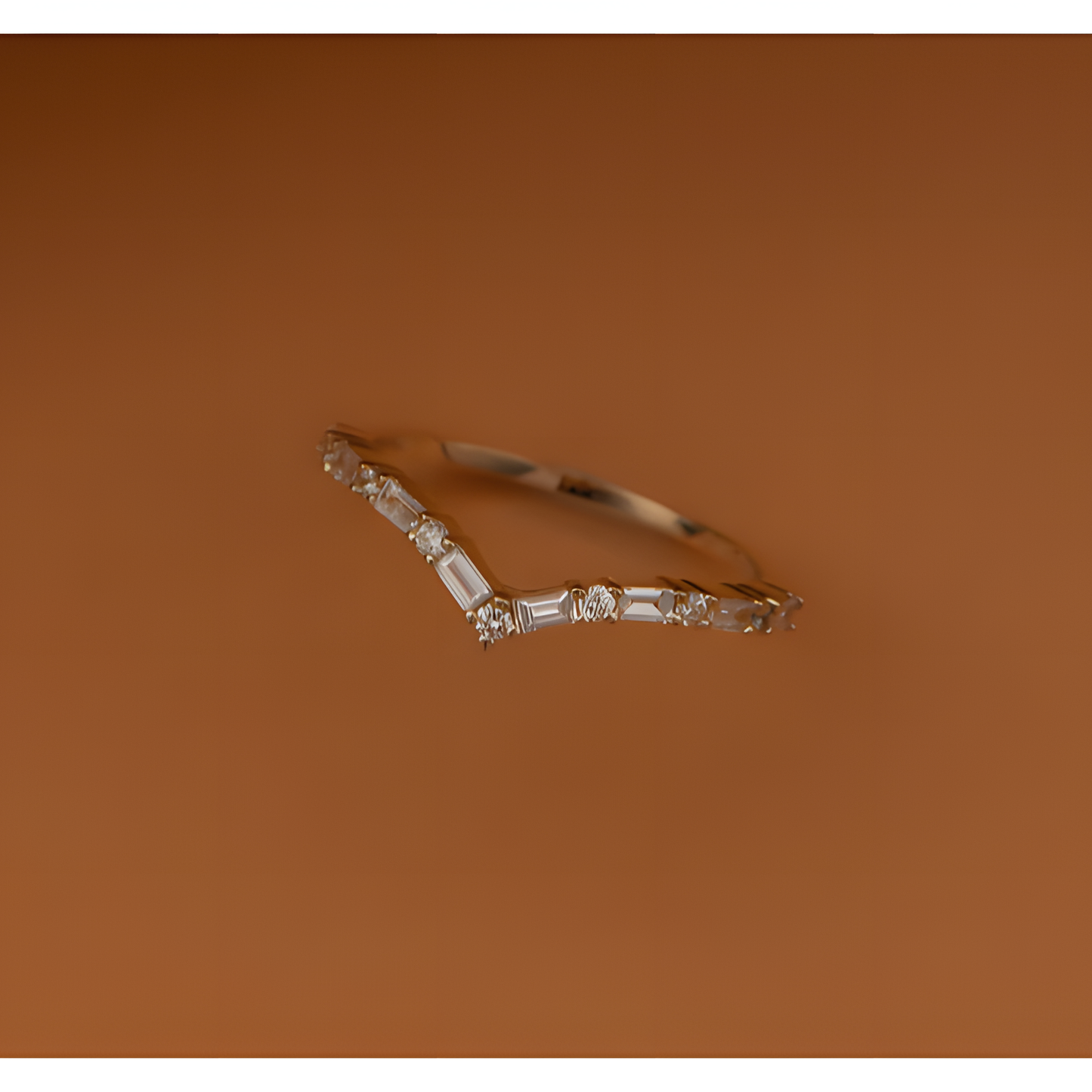 Classic Zircon Vanki Golden Band Ring