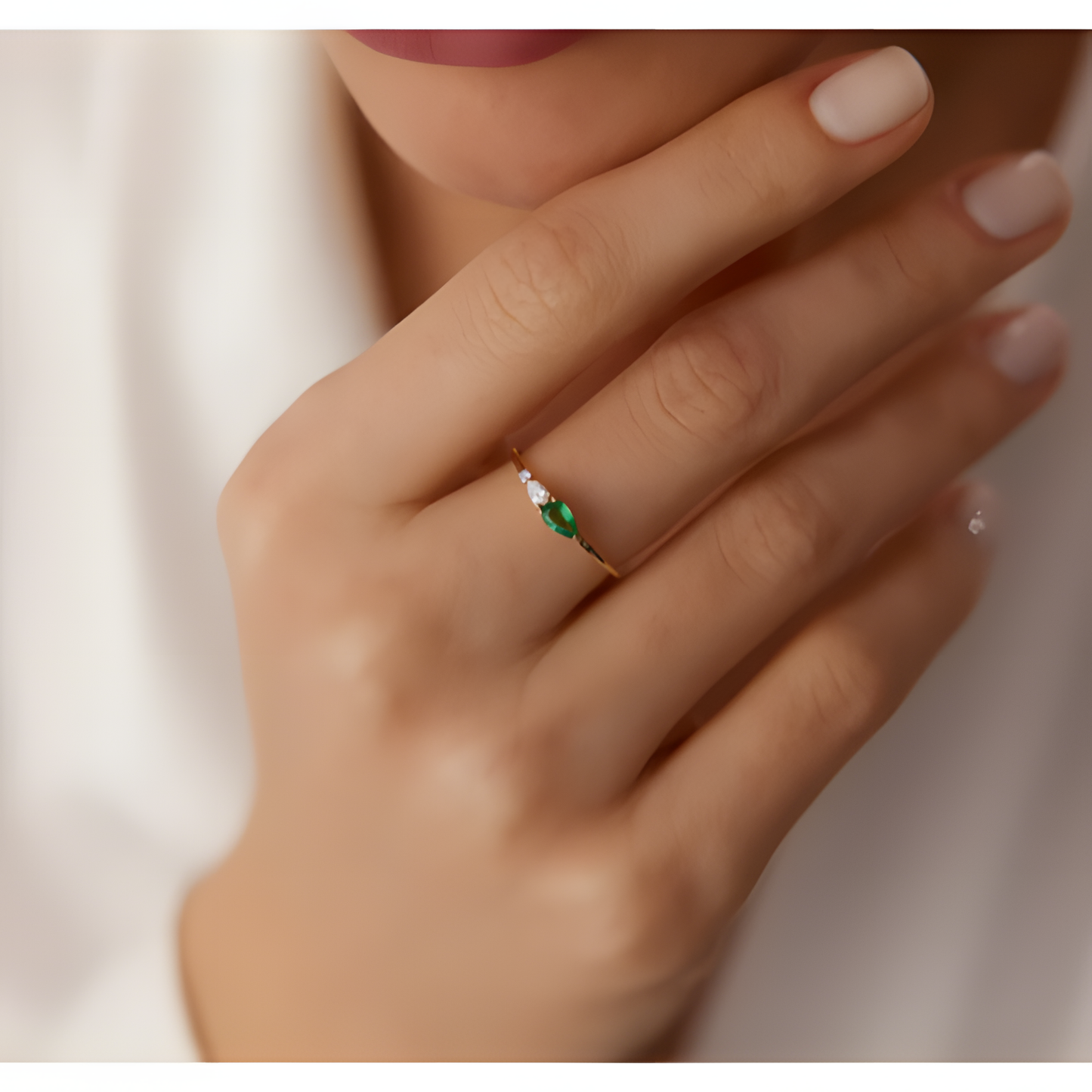 Emerald Teardrop Bejeweled Golden RIng