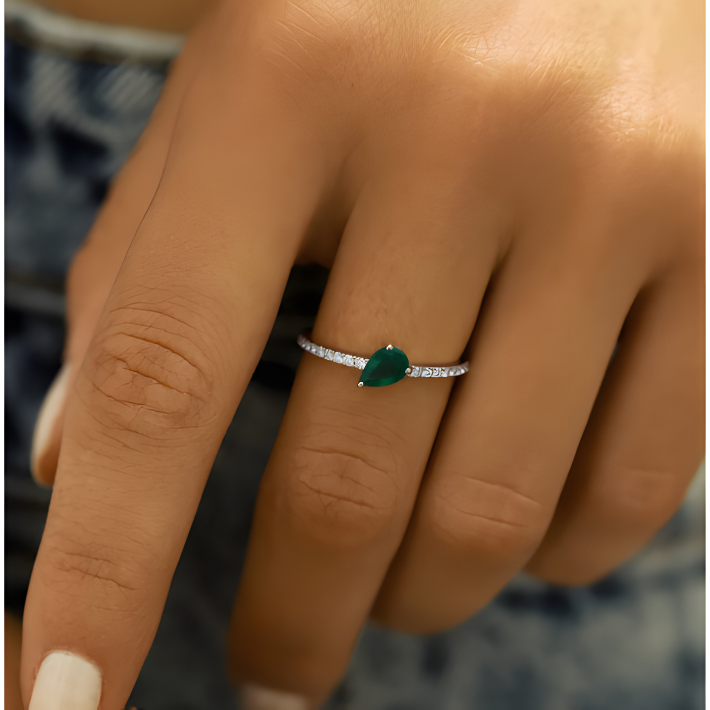 Emerald Teardrop Zircon Glittering Golden Ring