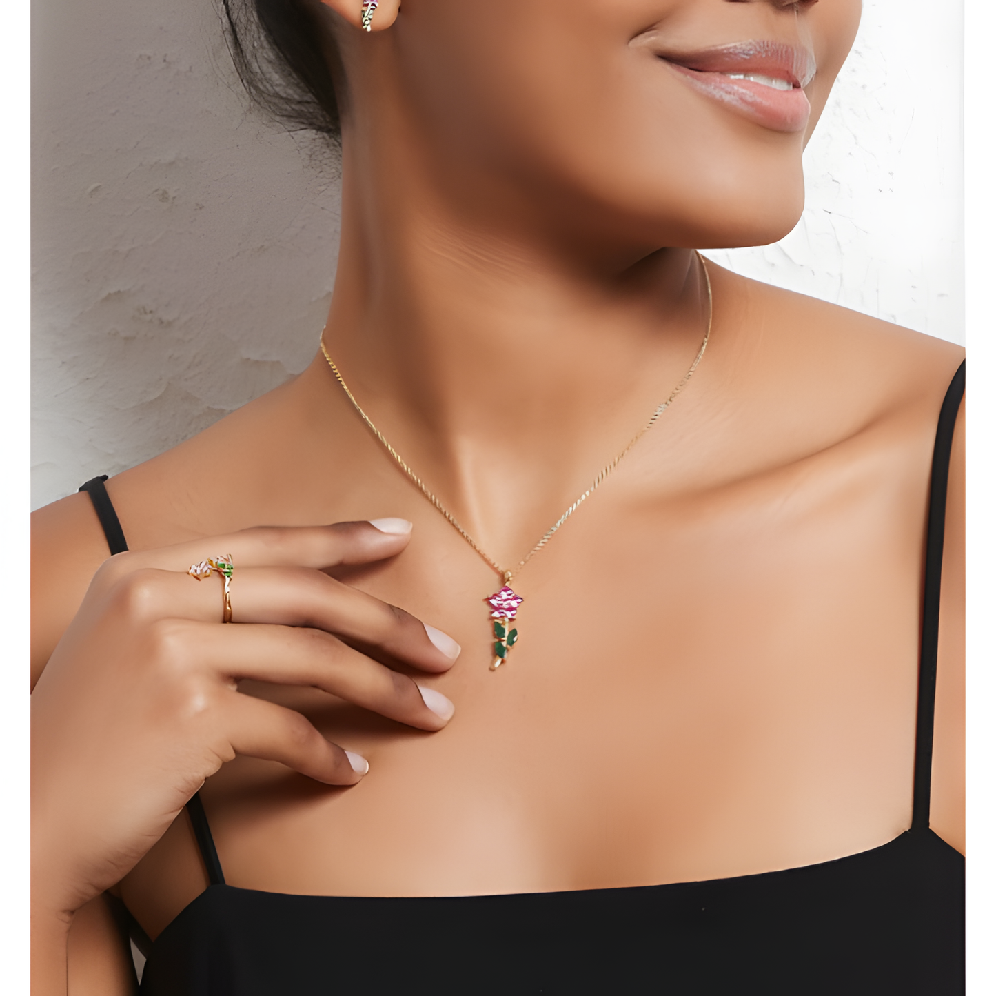 Floret Embrace Golden Necklace