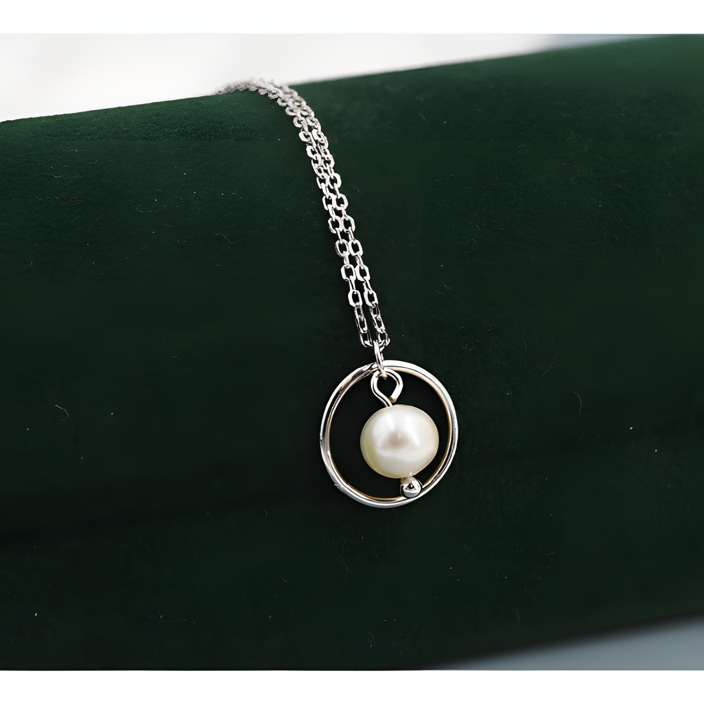 Pearl Way To Heart Necklace
