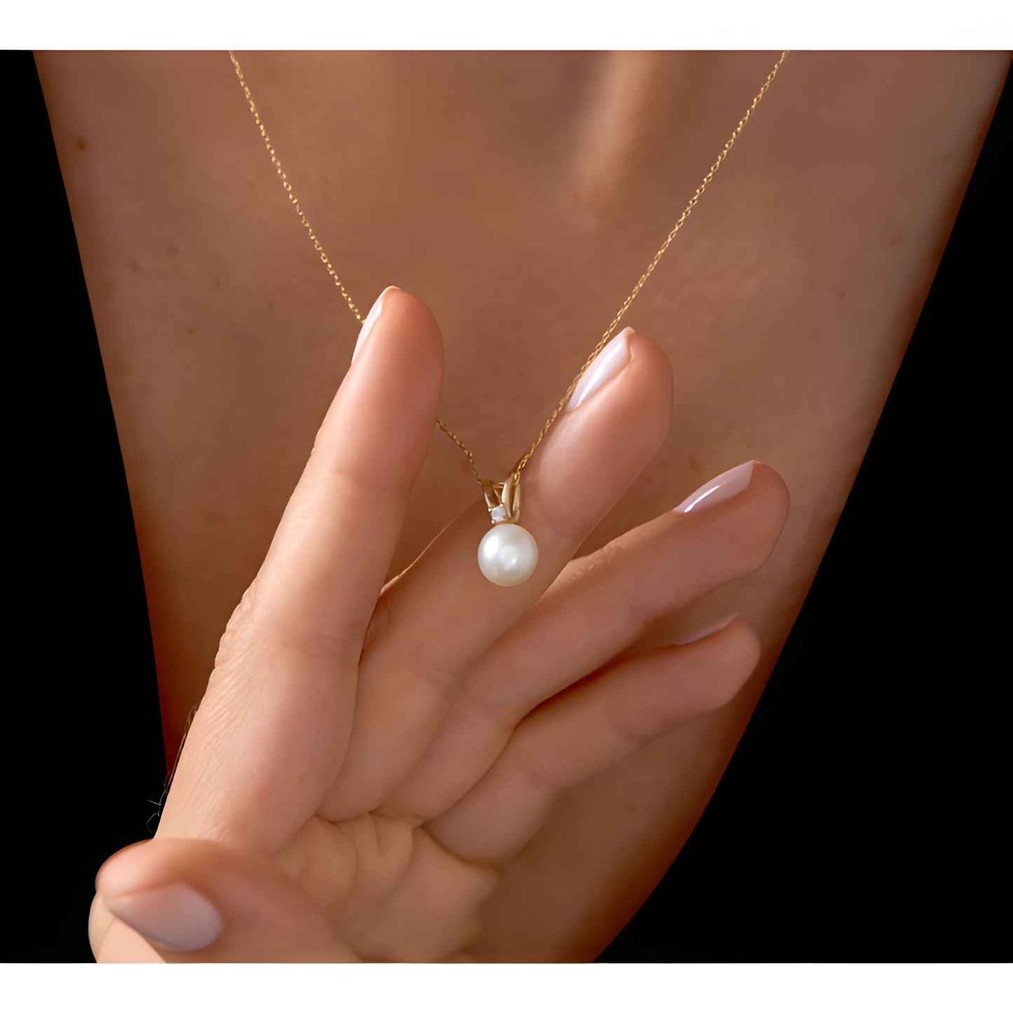 Pearl Radiance Zircon Necklace
