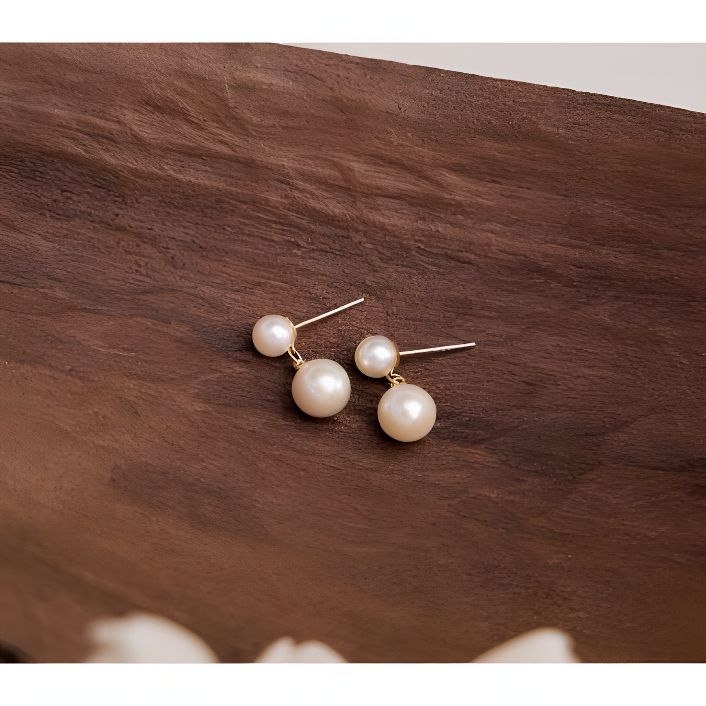 Mesmerizing Elegance Pearly Dangler Earrings