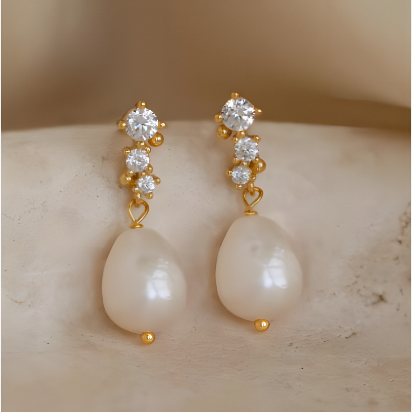 Ethereal Glow Zircon Pearl Dangles Earring