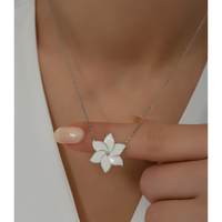 Effortless Elegance Daisy Silver Necklace