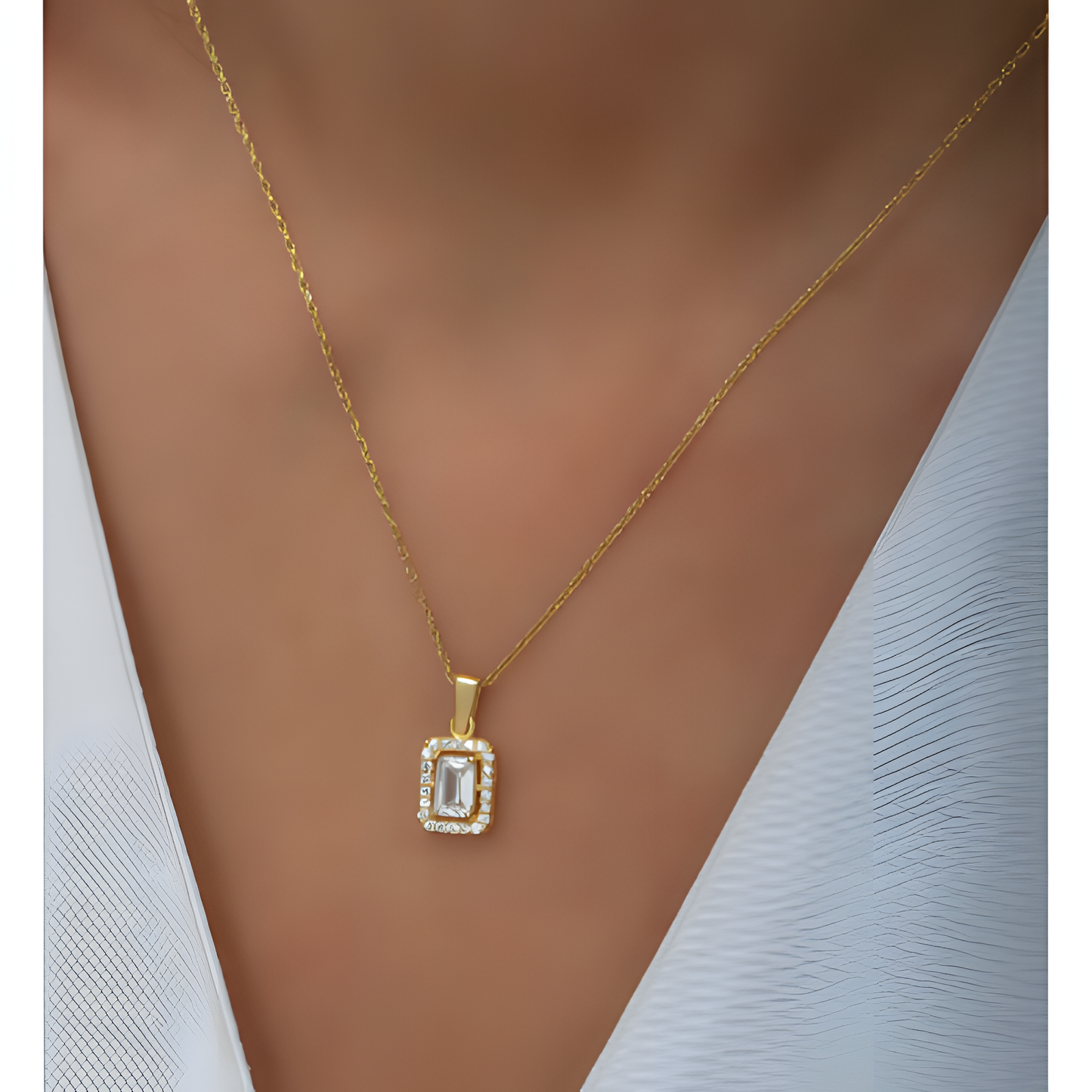 Baguette Radiant Serenity Golden Necklace